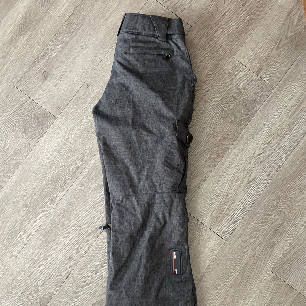 Sessions Women’s Snowboard pants size XS